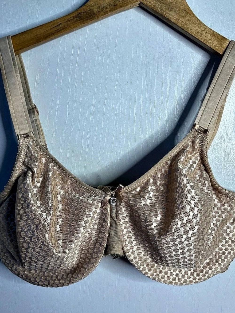 Chantelle 32DDD C Magnifique Nouveau Seamless Unlined Minimizer Bra - Nude Sand